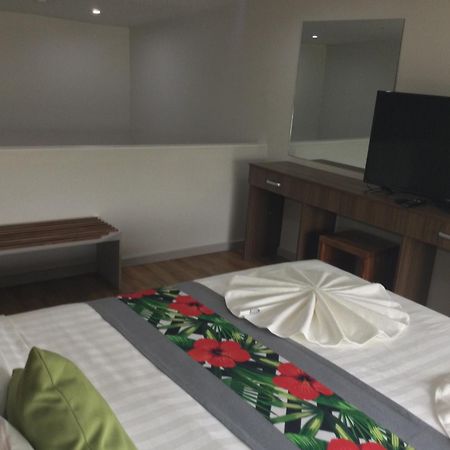 Vualiku Hotel & Apartments Нанди Экстерьер фото