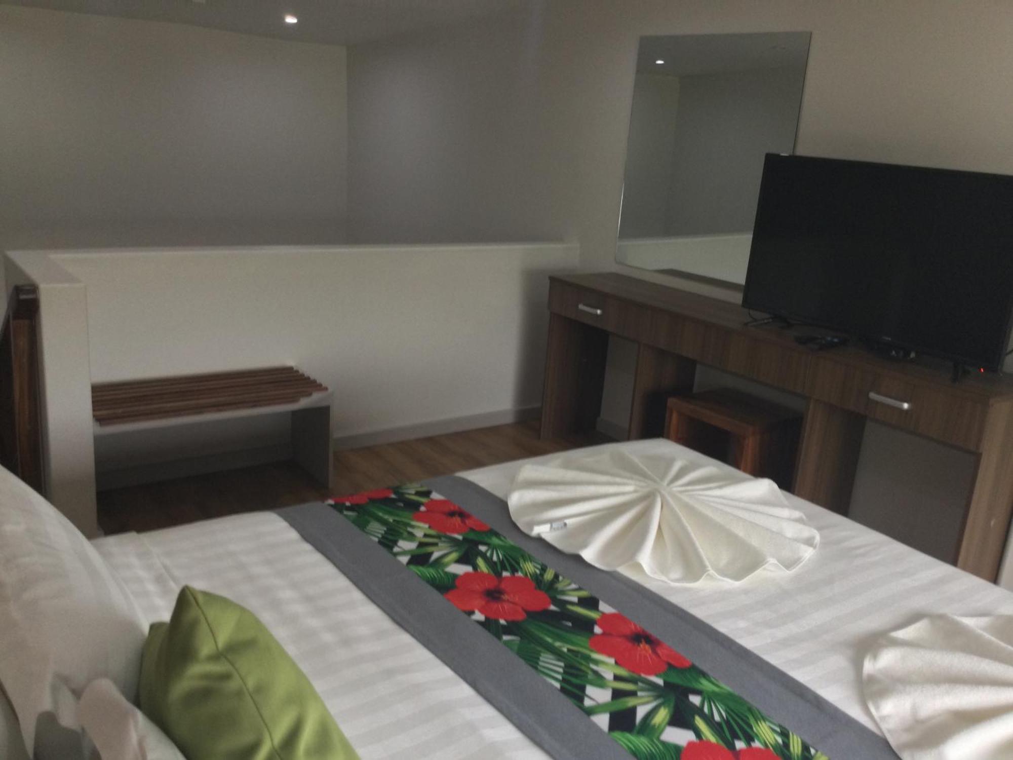 Vualiku Hotel & Apartments Нанди Экстерьер фото